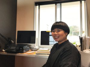 グラフィックデザイナー要 笑子さん